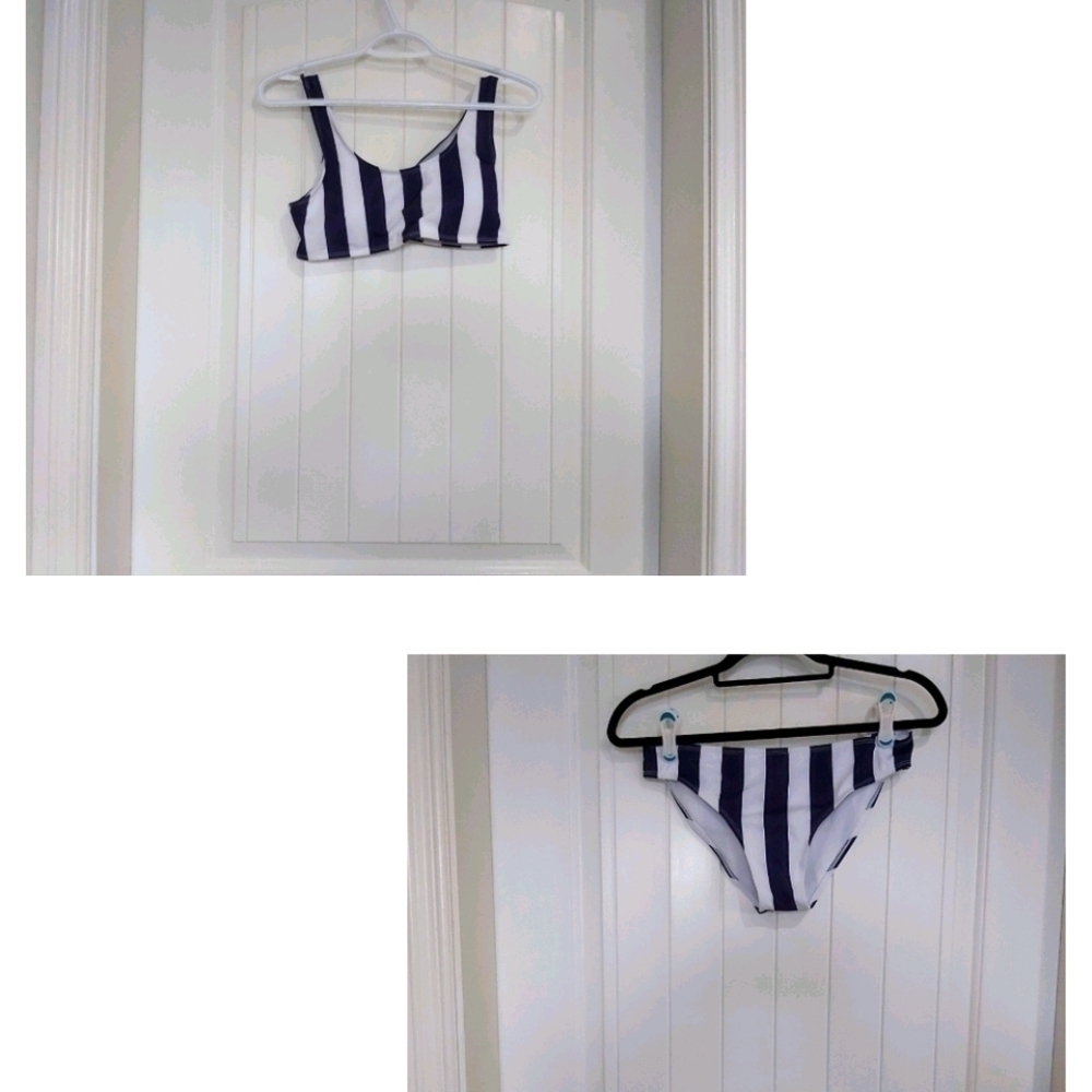 STRIPED BIKINI/ BLUE AND WHITE/ NWOT/B2